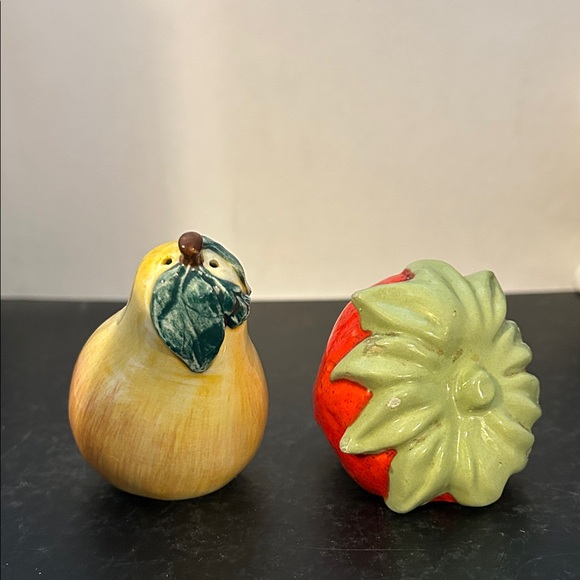 Fruit Shaped Ceramic Salt and Pepper Shakers - Picture 2 of 4